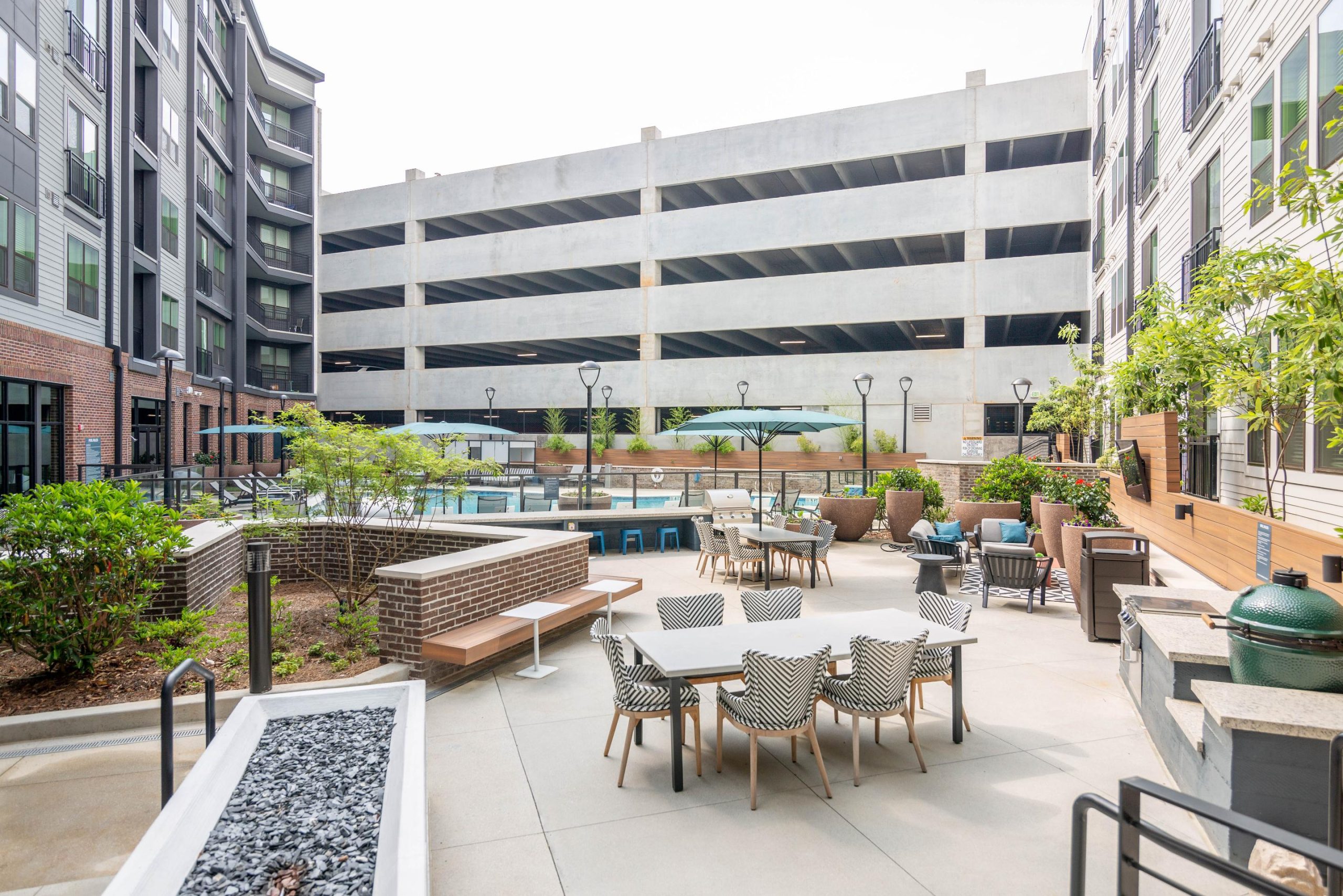 Notion_LuxuryApartments_Courtyard_DecaturGeorgia